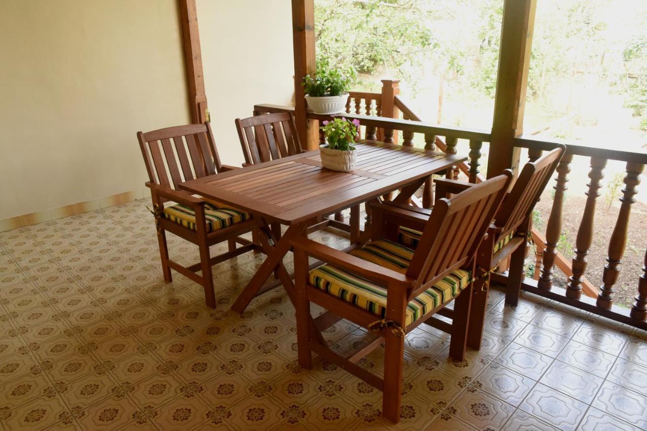 Guest House Kartuli Suli 텔라비 외부 사진